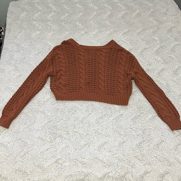 Cropped Cable Knit Sweater/Cardigan - Picture 2 of 3